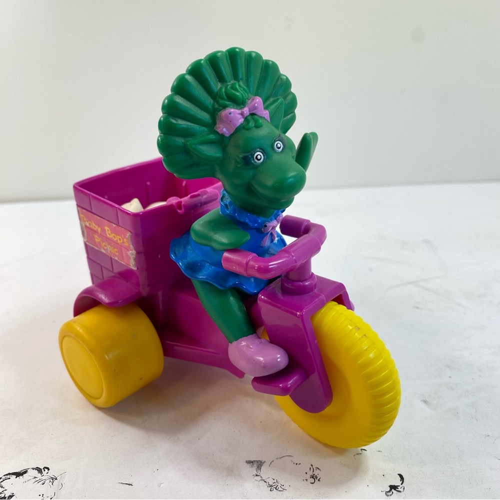 Vintage Barney Baby Bop Figure Dinosaur PVC Toy 1993 Lyons Group Tricycle Picnic